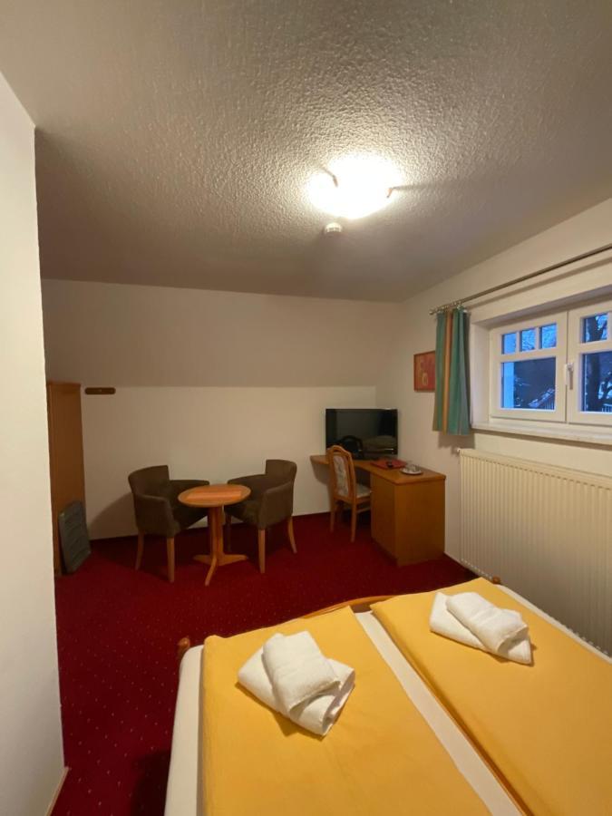 Gaststaette & Pension Waldschloesschen Oberhof  Luaran gambar