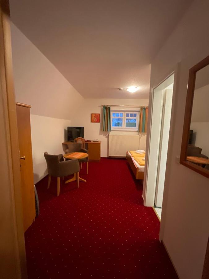 Gaststaette & Pension Waldschloesschen Oberhof  Luaran gambar